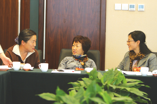 推动新区经济、政治、文化、社会和生态文明建