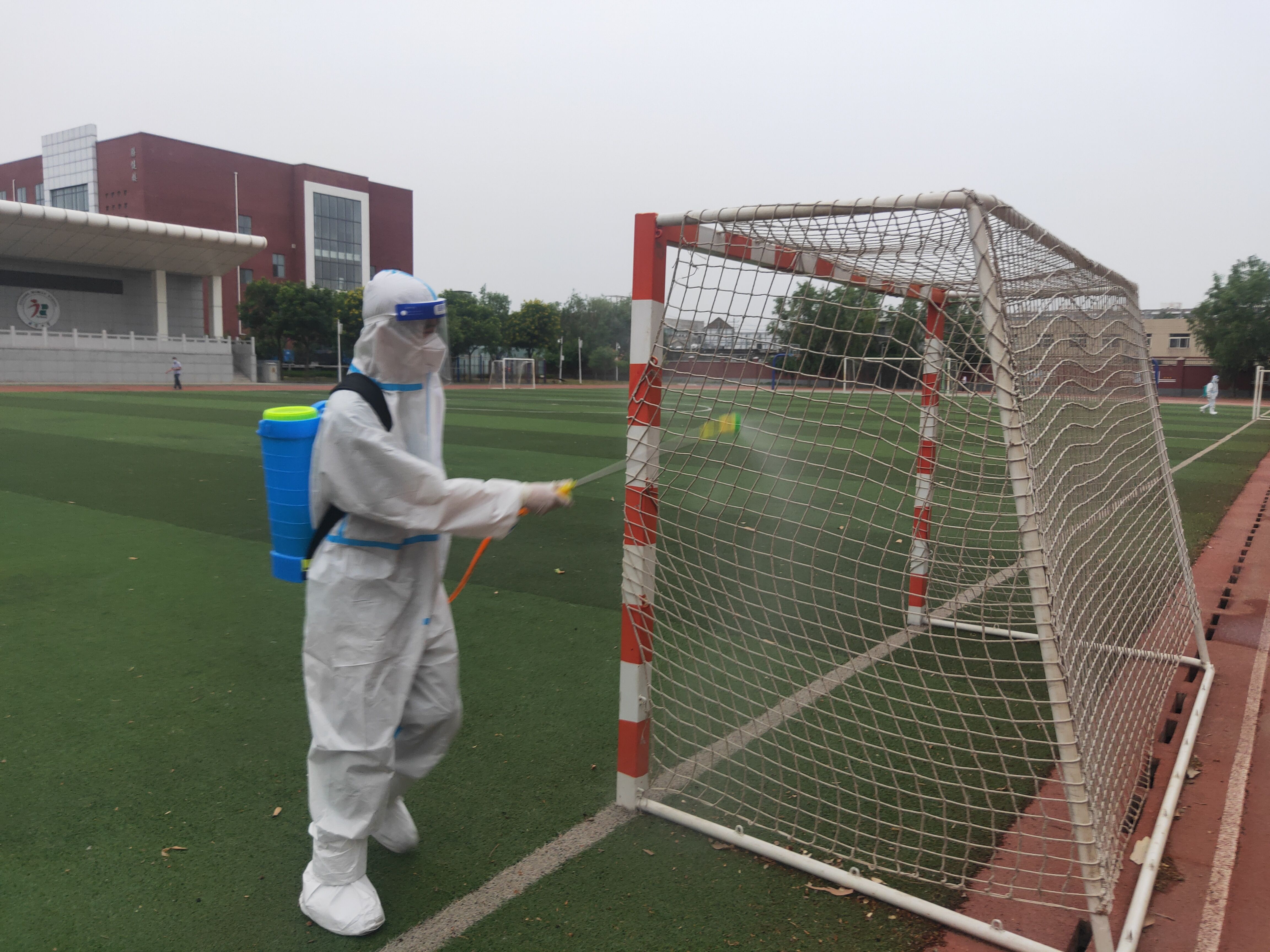 8.旧宫中学设施消杀 8.旧宫中学设施消杀