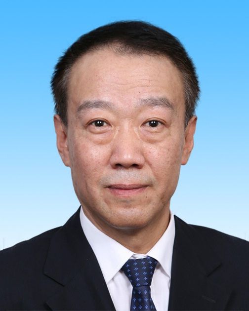 吴振江,男,1965年10月出生,满族,河北易县人,1991年11月入党,1988年